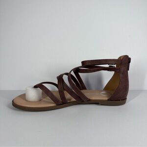 Women’s Zailie Cross Strappy Flat Sandals Casual Summer Beach Thong Sandals 6US